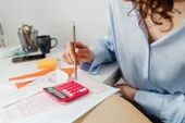 Résiliation auto pour non-paiement : calendrier et recours